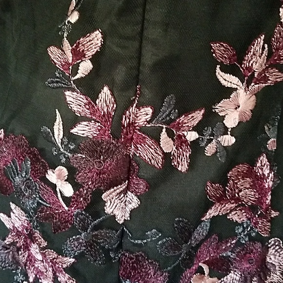 NWOT WHBM sheer embroidered dress, size 6 - Picture 5 of 5
